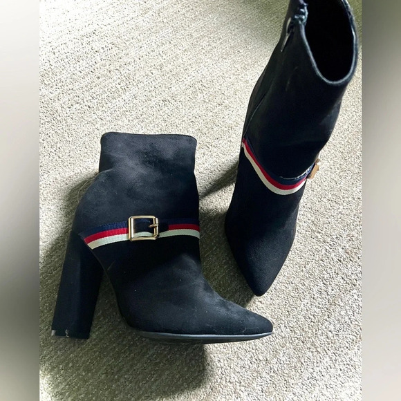 Liliana Pointed Toe Buckle Ankle Boot - Size 6 - Picture 2 of 4